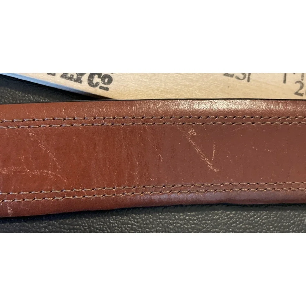 Fossil Mens 40 Belt Brown Full Grain Cowhide Leather MB4239 222 40 Stitch Detail